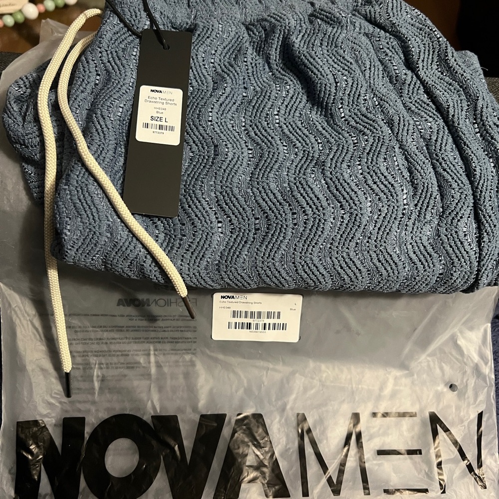 Nova Men Blue Textured Shorts